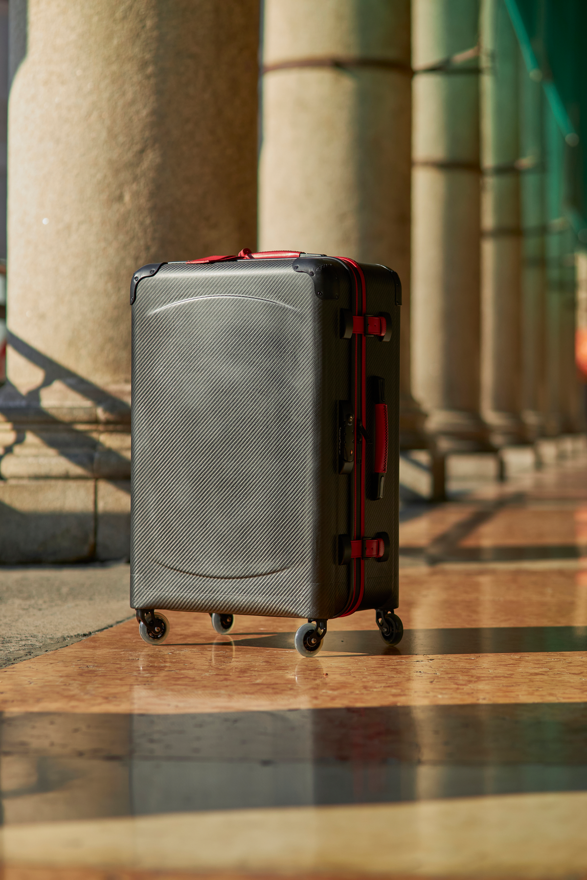 Carbon Fiber Luxury Luggage and Trolley | Tecknomonster